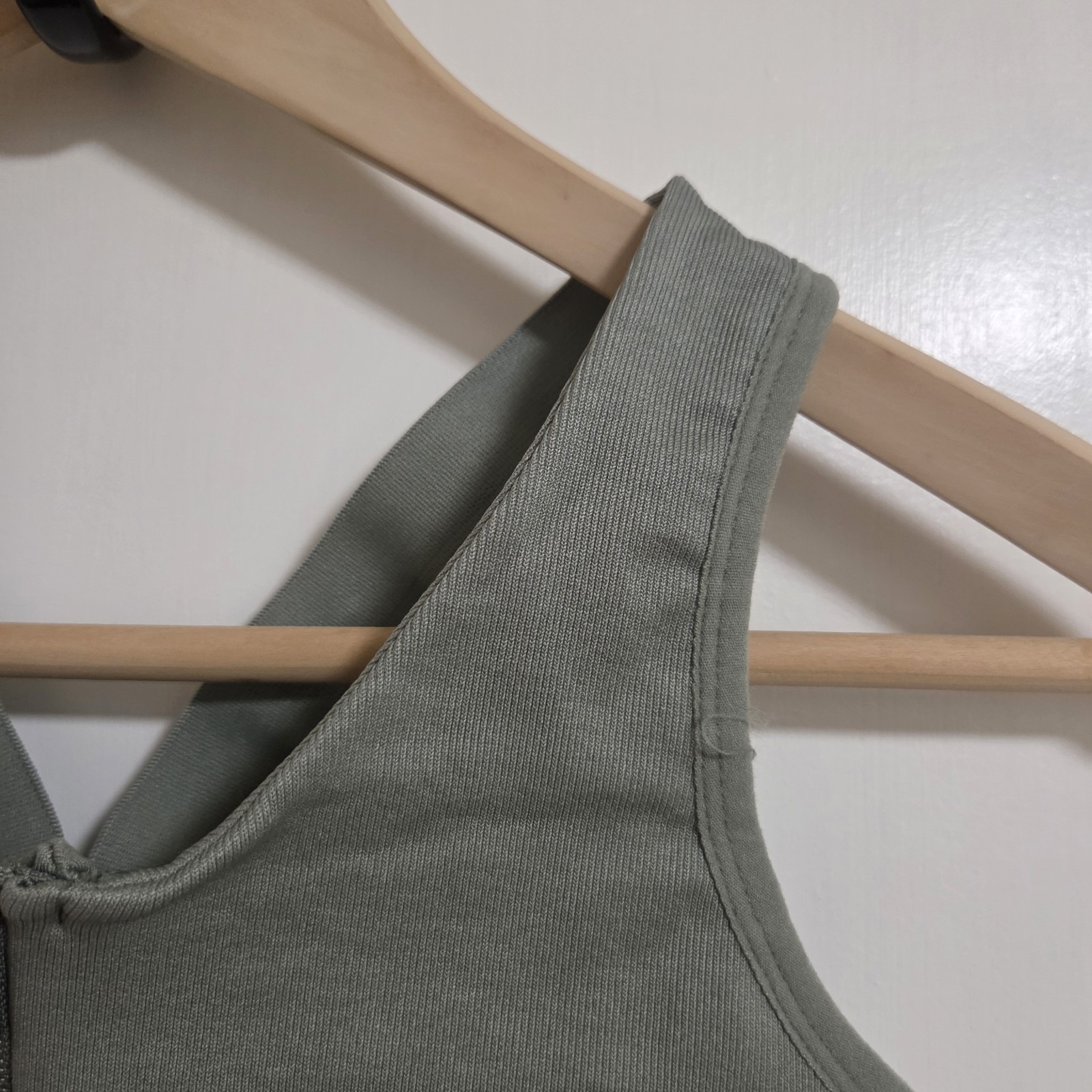 Tala Womens Zip Front Sports Bra Sage Green Ribbed Seamless Activewear Small — image 6 of 8
